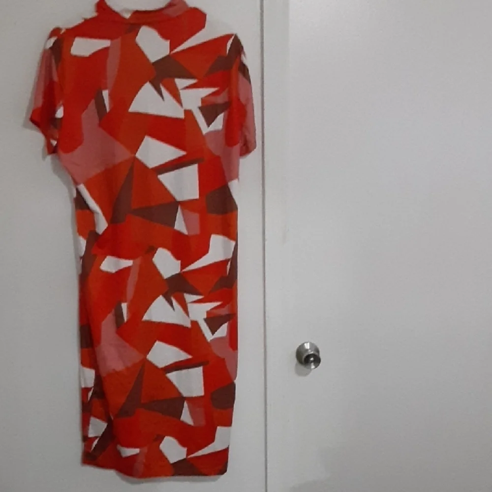 Orange Geometric Pattern Dress - Picture 4 of 5